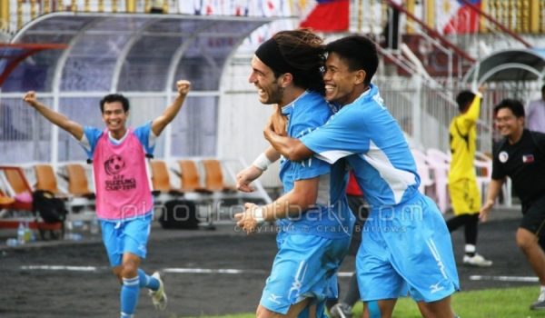 Guirado celebra uno de los goles conseguidos ayer ante Bangladesh.
