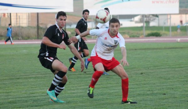 Faucho y Antonio Puertas mantuvieron un duelo muy intenso durante todo el choque.