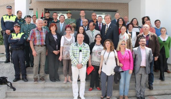 Fotografía de grupo tras la recepción oficial del viernes en el Ayuntamiento de Benaoján.