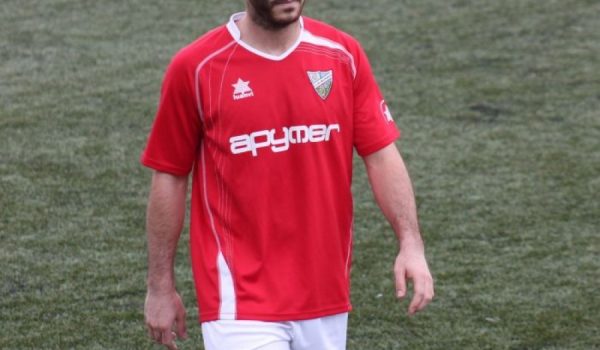 Corbacho pudo dar la victoria a los rondeños en la segunda mitad.