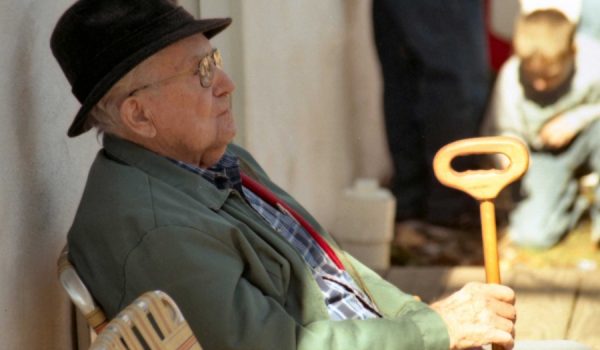 El centro contaría con capacidad para unos 180 ancianos.