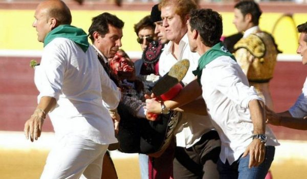 Morante de la Puebla se recupera en la Clínica Quirón de la capital aragonesa.