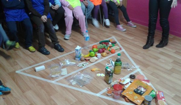 El objetivo de esta iniciativa es promover hábitos alimentarios saludables.