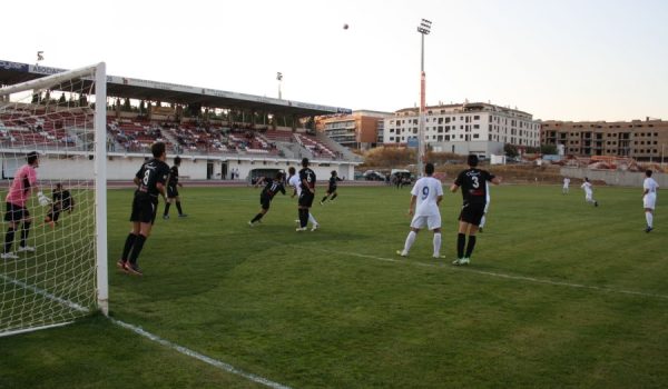 Los lojeños materializaron sus tres tantos en la reanudación.