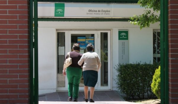 Las mujeres siguen teniendo más complicado encontrar trabajo en nuestra ciudad que los hombres.