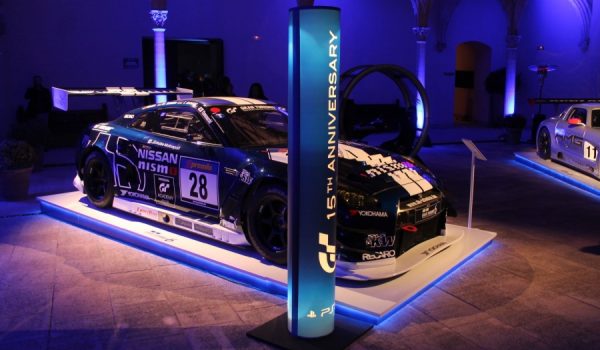 Nissan 24 GT-R, uno de los vehículos expuestos en el Convento de Santo Domingo.