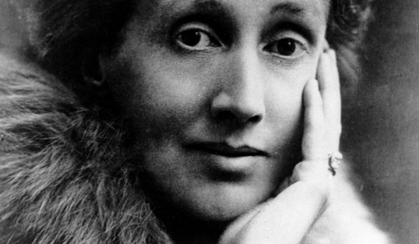 Adeline Virginia Woolf fue una de las más destacadas figuras del modernismo literario del siglo XX.