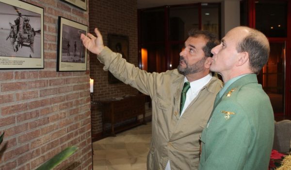 Miguel Temprano junto a Luis Lanchares, Coronel Jefe del Tercio Alejandro Farnesio IV de La Legión.