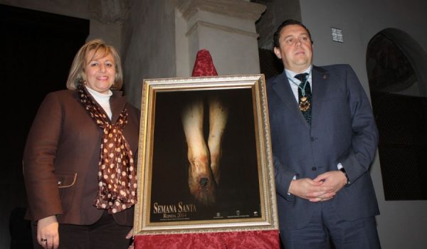 Salvador Carrasco e Isabel María Barriga, en el momento de la presentación.
