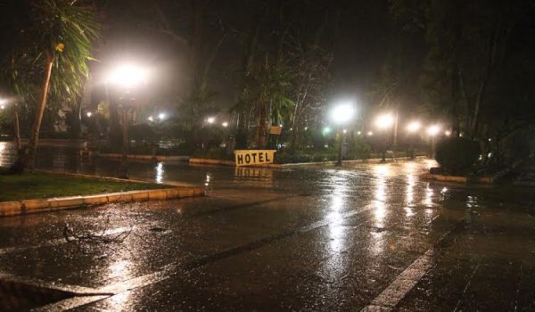 El cartel de un hotel de la avenida Virgen de La Paz llegó hasta la Alameda del Tajo.