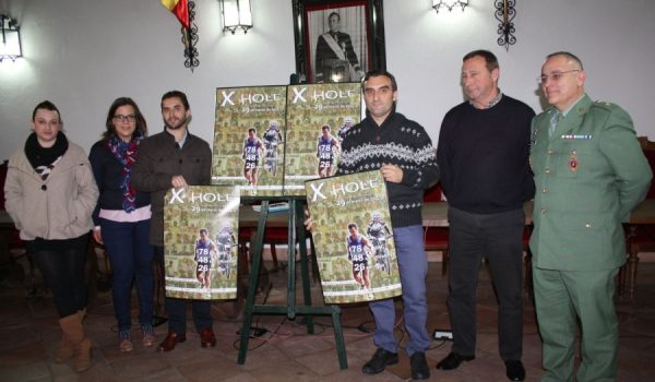 Alcaldes de distintos municipios por los que pasa la prueba han acudido a la presentación.