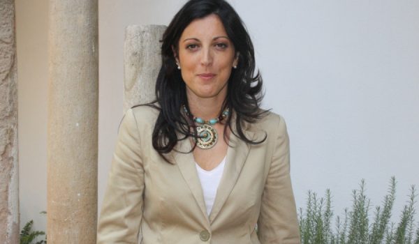 La delegada de Patrimonio Mª del Carmen Martínez, en la Casa del Gigante, uno de los inmuebles de propiedad municipal