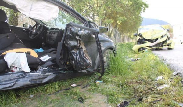 Estado en el que quedaron los vehículos tras la colisión.