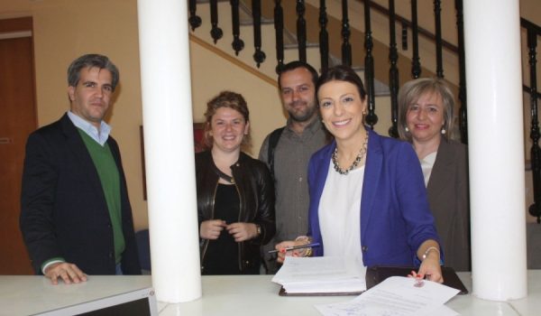 La Junta mantiene la falta de liquidez como motivo para la paralización de las obras.