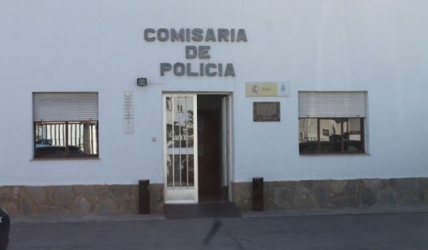Efectivos de la Policía Nacional continúan con la investigación.