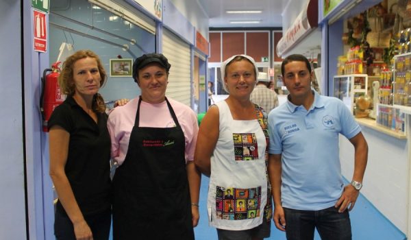 Los comerciantes han tenido que realizar una importante inversión para abrir sus negocios en el Mercado de Minoristas.