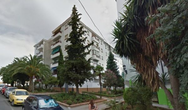 Imagen del edificio en el que residía el fallecido.