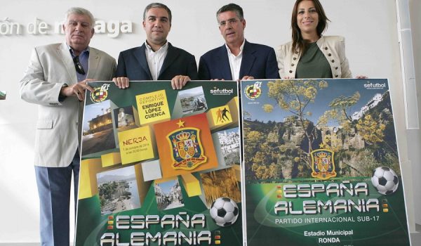 De izquierda a derecha: Miguel Sánchez, Elías Bendodo, José Alberto Armijo y María de la Paz Fernández.