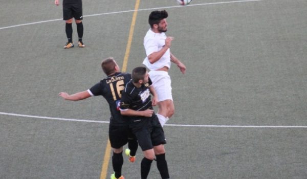 Poli, a la salida de un córner, consiguió el momentáneo 1-0.