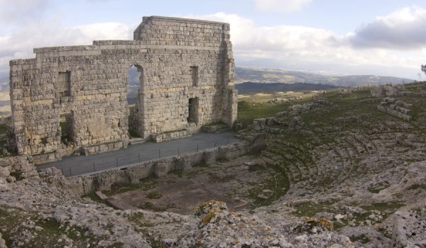 Estado del yacimiento arqueológico de Acinipo.