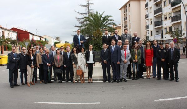 A la inauguración han acudido miembros del Colegio de Abogados de Málaga.