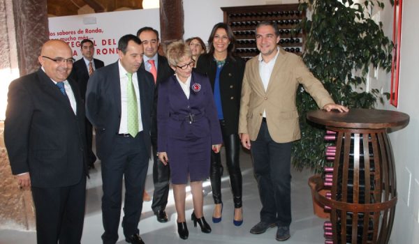 La inauguración ha comenzado con una visita institucional.