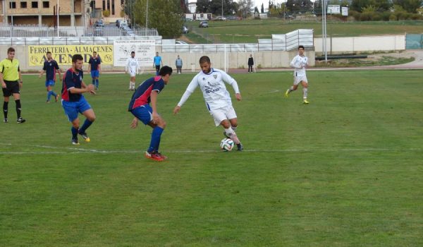 Humberto fue uno de los jugadores más activos en el ataque local.