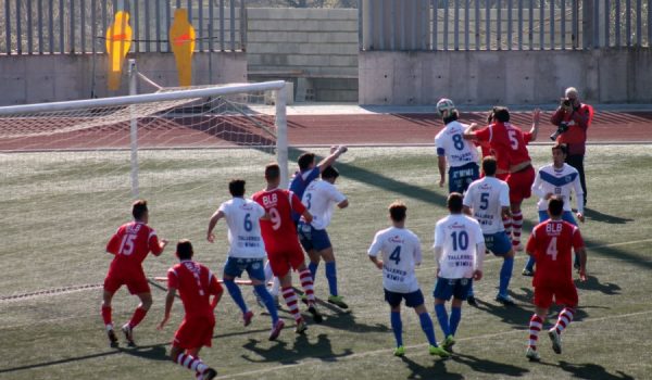 El central Morilla acortó distancias a la salida de un córner.