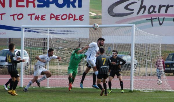 Los rondeños crearon mucho peligro en acciones de estrategia.