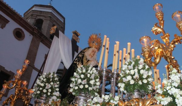 María Santísima en la Soledad, en su salida desde La Merced.