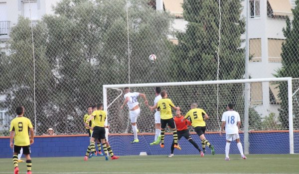 El central Joel fue el autor del gol de la tranquilidad para los de Javi Martín.