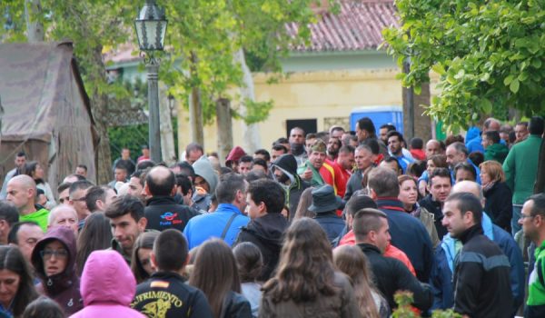 El mal tiempo no ha impedido que se vuelva a vivir un gran ambiente en la tarde previa a la prueba