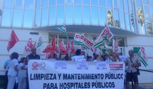 Imagen de la protesta a las puertas del Hospital.