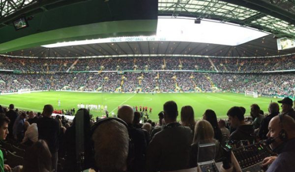 Celtic Park rozó el lleno en la visita del modesto Lincoln, en el que milita el rondeño