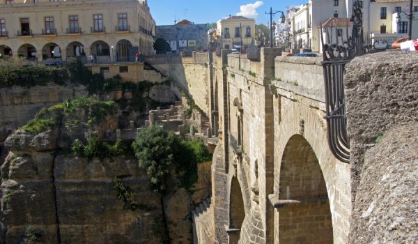 Imagen del Puente Nuevo.