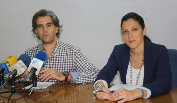 Antonio Arenas y Mª Carmen Martínez, Delegados Municipales de Empleo y Hacienda.