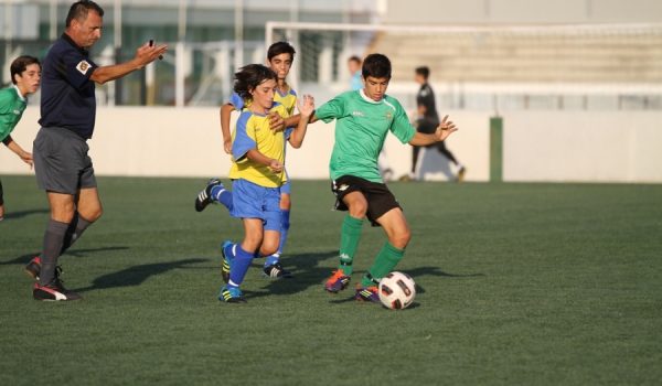 El Ronda U.D. estuvo a punto de sorprender en la Ciudad Deportiva Luis del Sol.