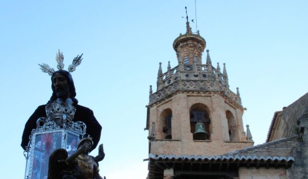 Nuestro Padre Jesús de la Salud en su salida desde Santa María La Mayor.