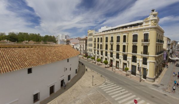 Imagen de la fachada del Hotel Catalonia Ronda.
