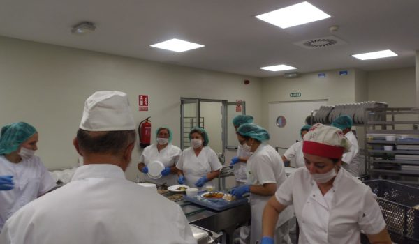 El Hospital contará con tres dietistas para la elaboración de los menús.