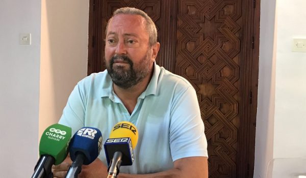 El ya exedil socialista ha finalizado su comparecencia ante la prensa visiblemente emocionado