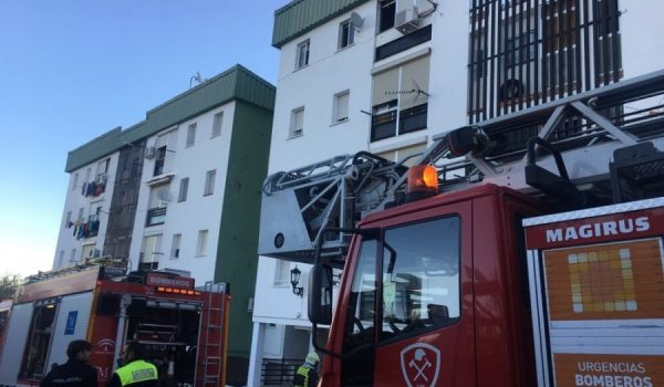 Los vecinos dieron la voz de alerta a las ocho de la mañana aproximadamente.