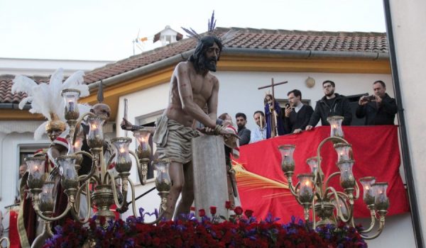 Nuestro Padre Jesús en la Columna, en el momento de su salida procesional