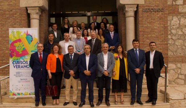 Representantes de la UMA y las distintas sedes, durante el acto de presentación en la capital malagueña