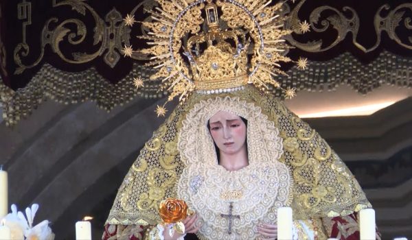 Ronda pudo contemplar la imagen de la Virgen de los Dolores a plena luz del día por su 75 aniversario