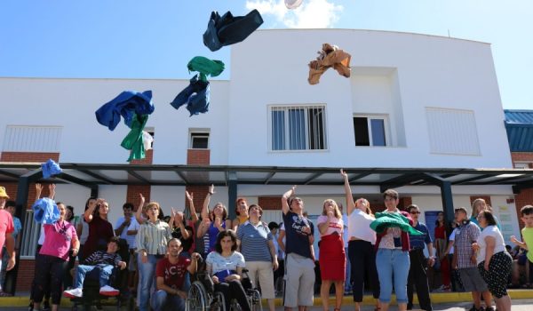 Todos los miembros de Asprodisis fueron partícipes de este acto simbólico para fomentar el trato igualitario