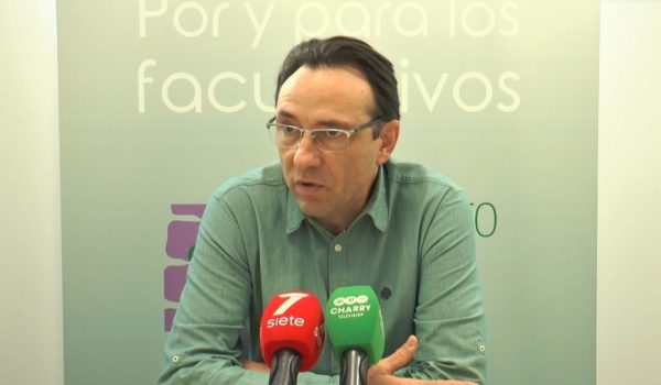 El responsable del colectivo en Ronda denuncia el silencio del área ante las demandas de los profesionales sanitarios de la zona.