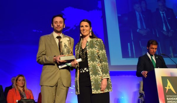 Marcos Naz ha querido agradecer el apoyo del equipo docente del IES Martín Rivero por respaldar sus proyectos relacionados con la investigación en el aula.