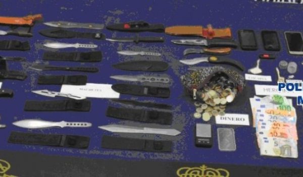 Parte de los efectos incautados en la operación antidroga llevada a cabo en Ronda y dos municipios sevillanos