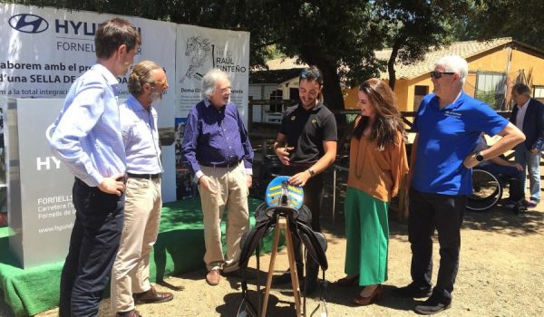El jinete rondeño presentaba hace dos semanas este prototipo en el club hípico que fundó en 2012 en Gerona.